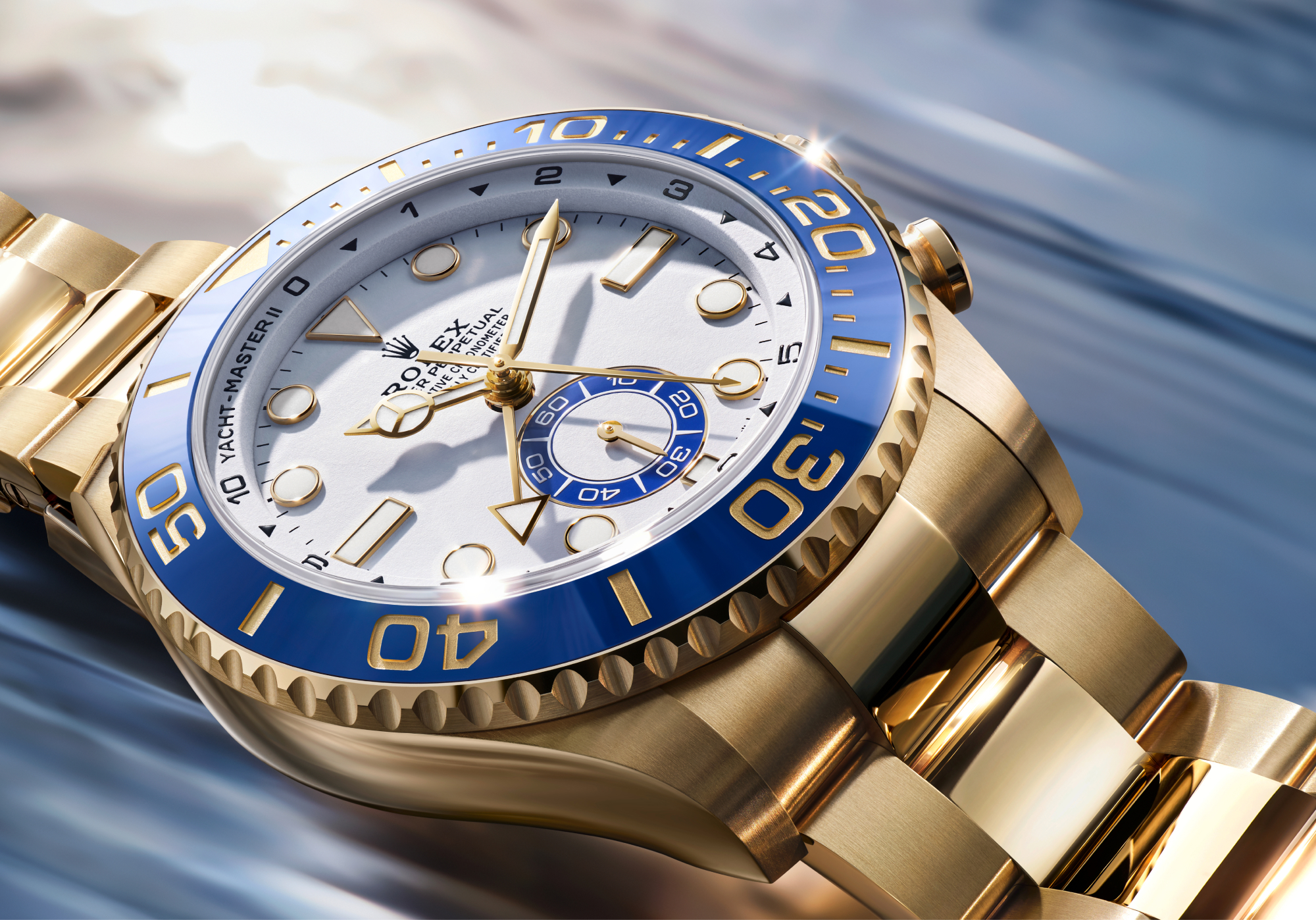 Rolex Yacht-Master II in 18 Karat Gelbgold — Close-Up der blauen Cerachrom-Zahlenscheibe mit 60-Minuten-Graduierung